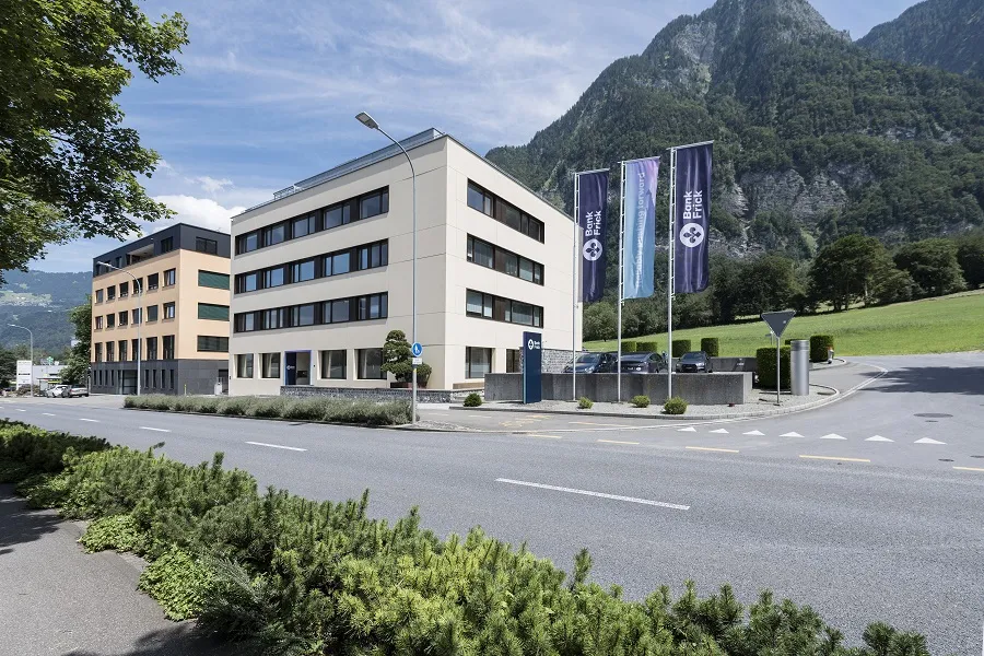 Hauptgebäude Bank Frick in Balzers