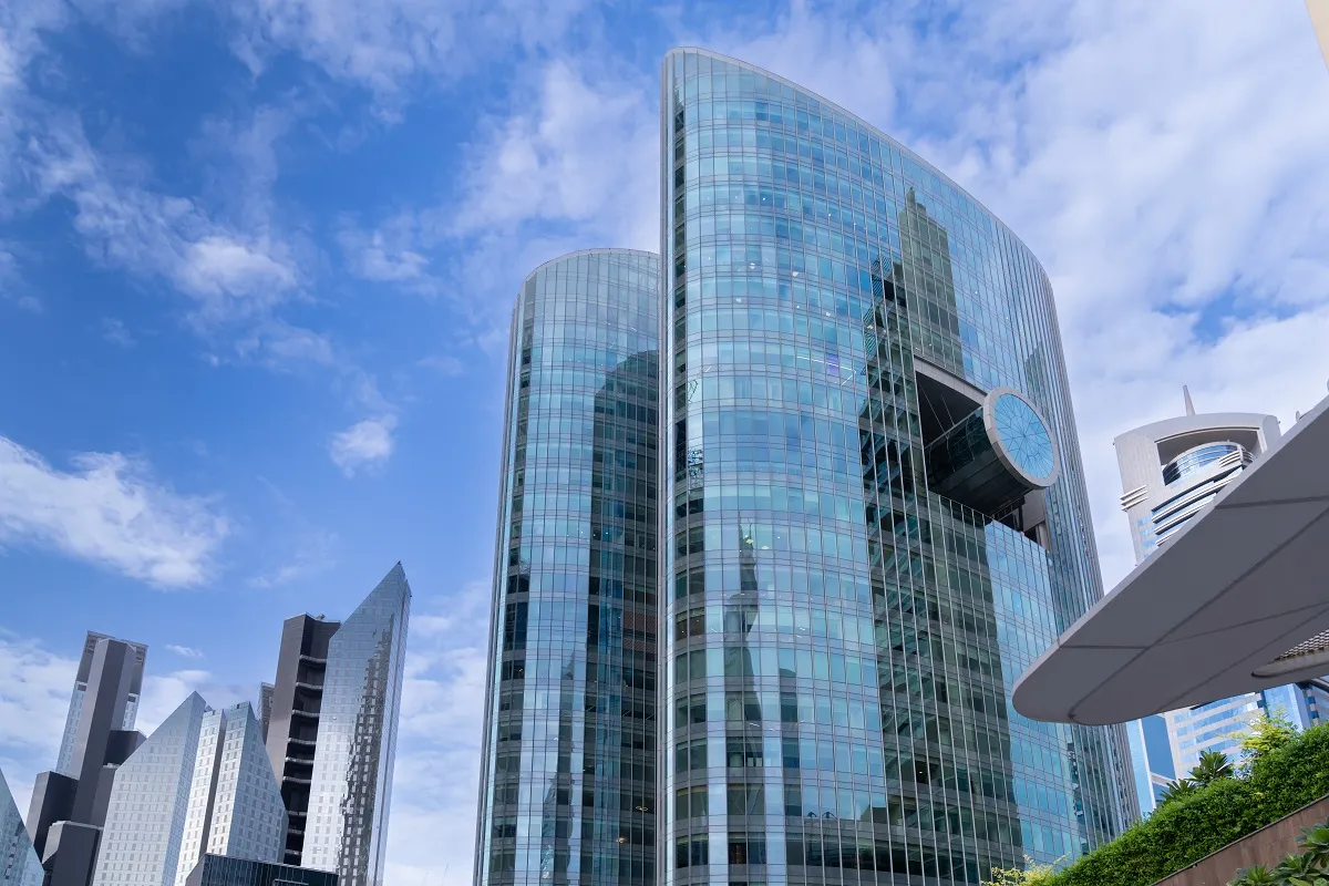 Emirates Financial Towers Dubai: Bank Frick bezieht Standort