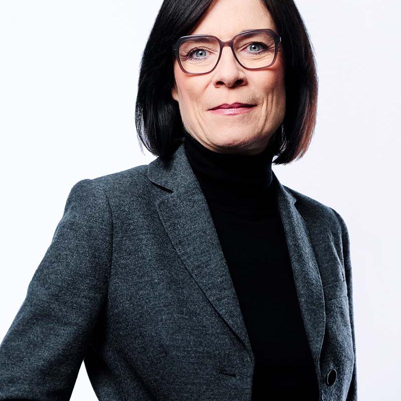 2023-03_bank-frick_teambilder_susanne-keller